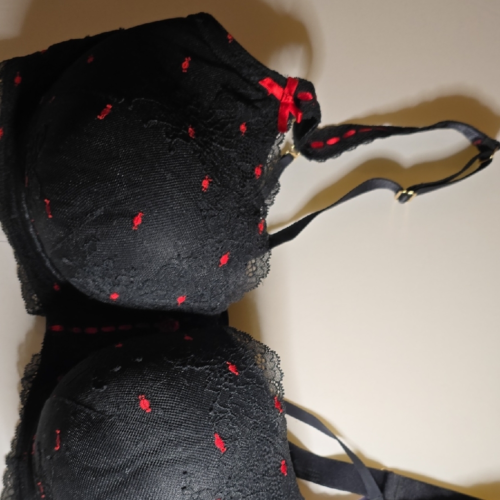 Cacique Black and Red Lace Bra